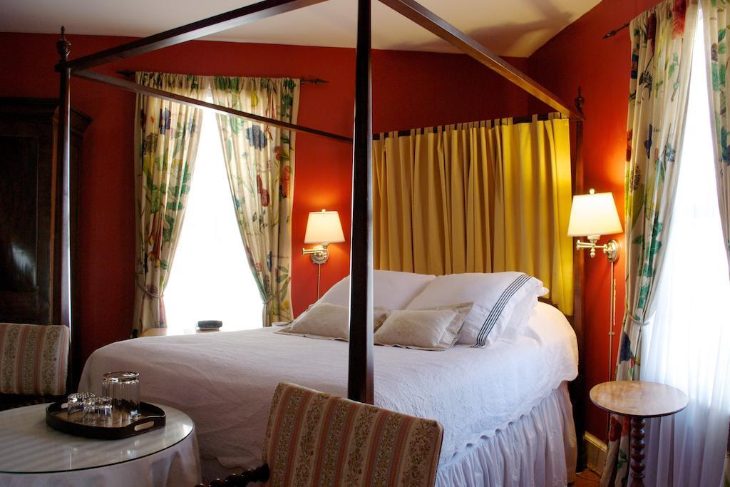 200 South Street Inn シャーロッツビル エクステリア 写真