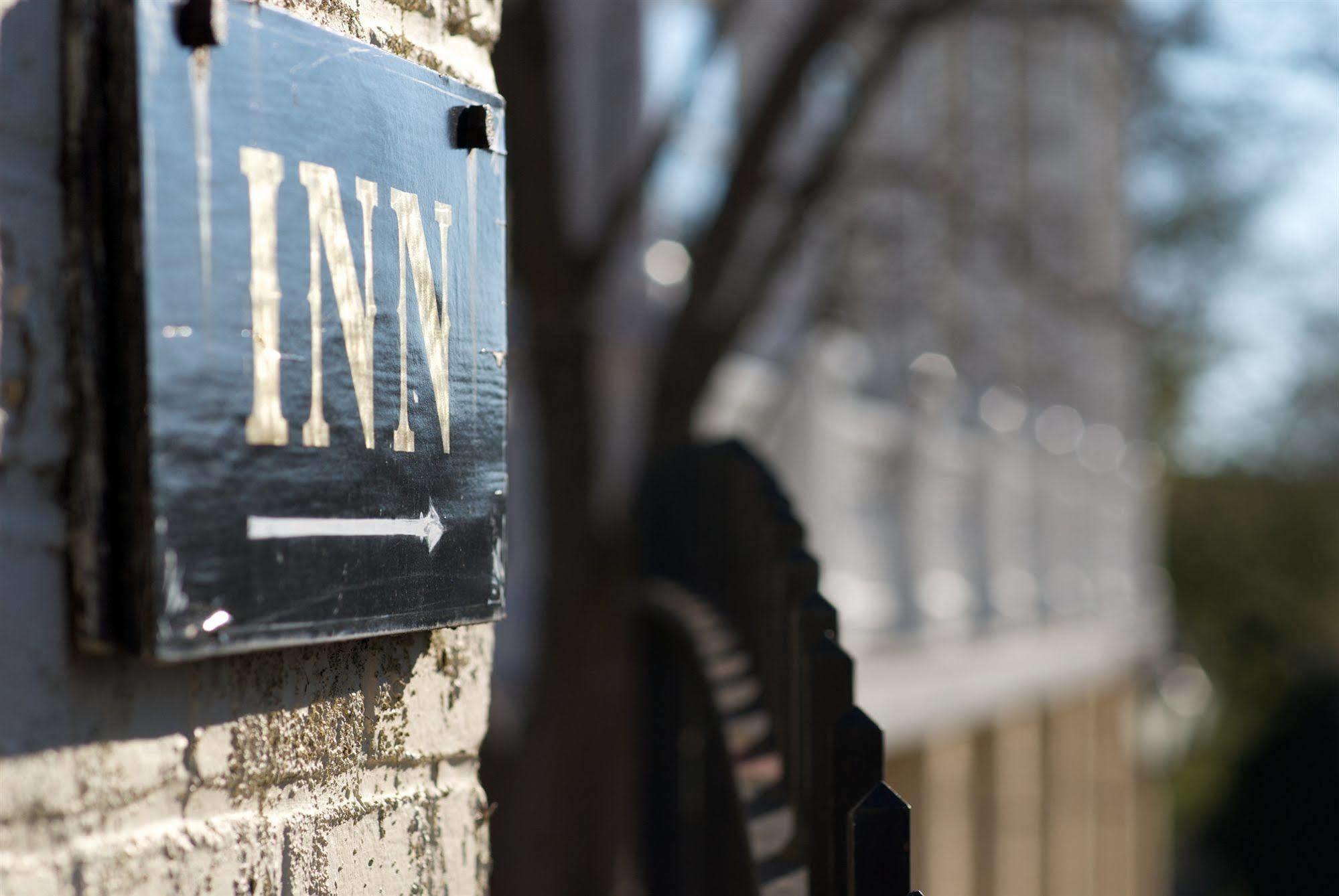 200 South Street Inn シャーロッツビル エクステリア 写真