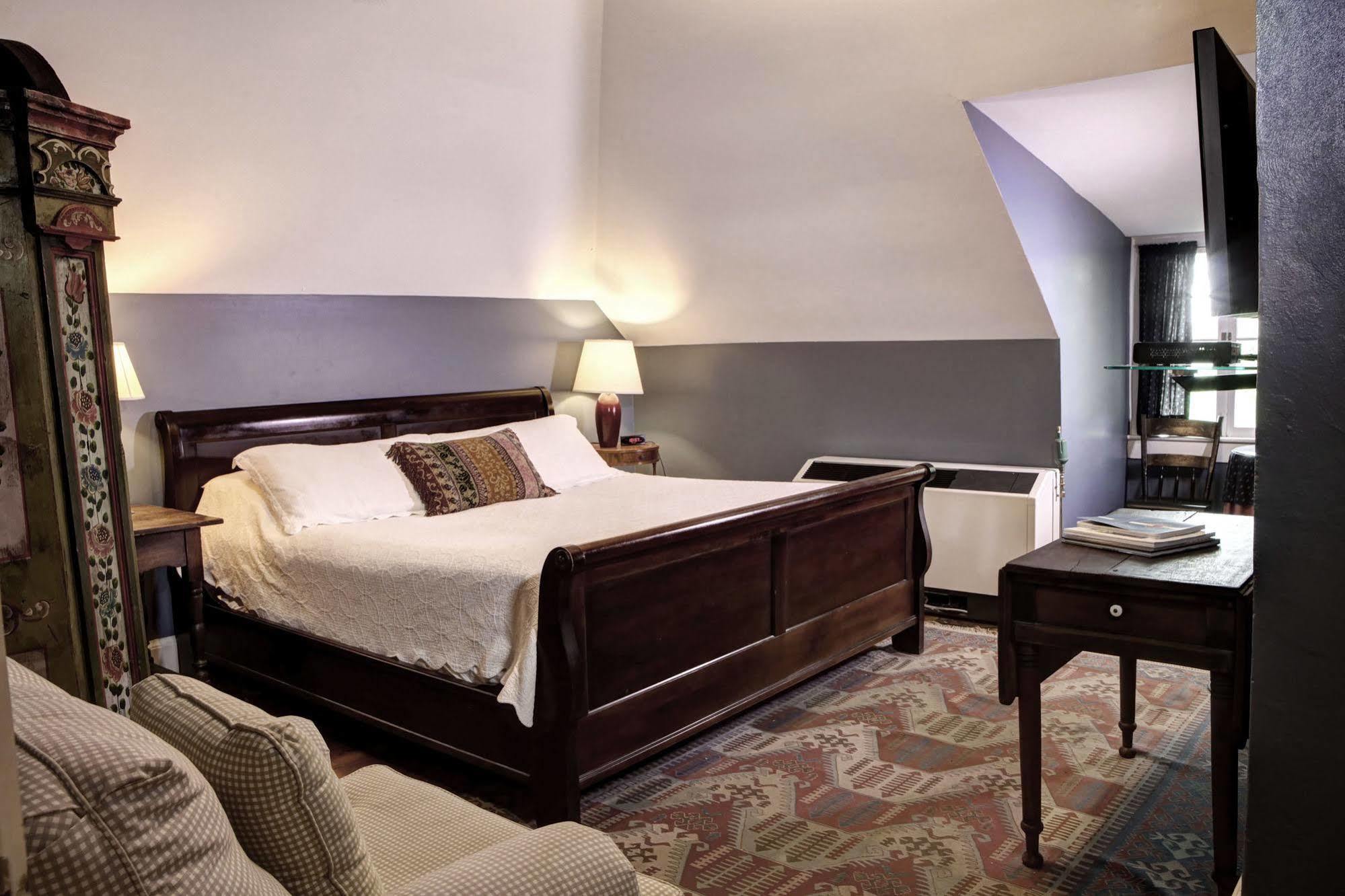 200 South Street Inn シャーロッツビル エクステリア 写真