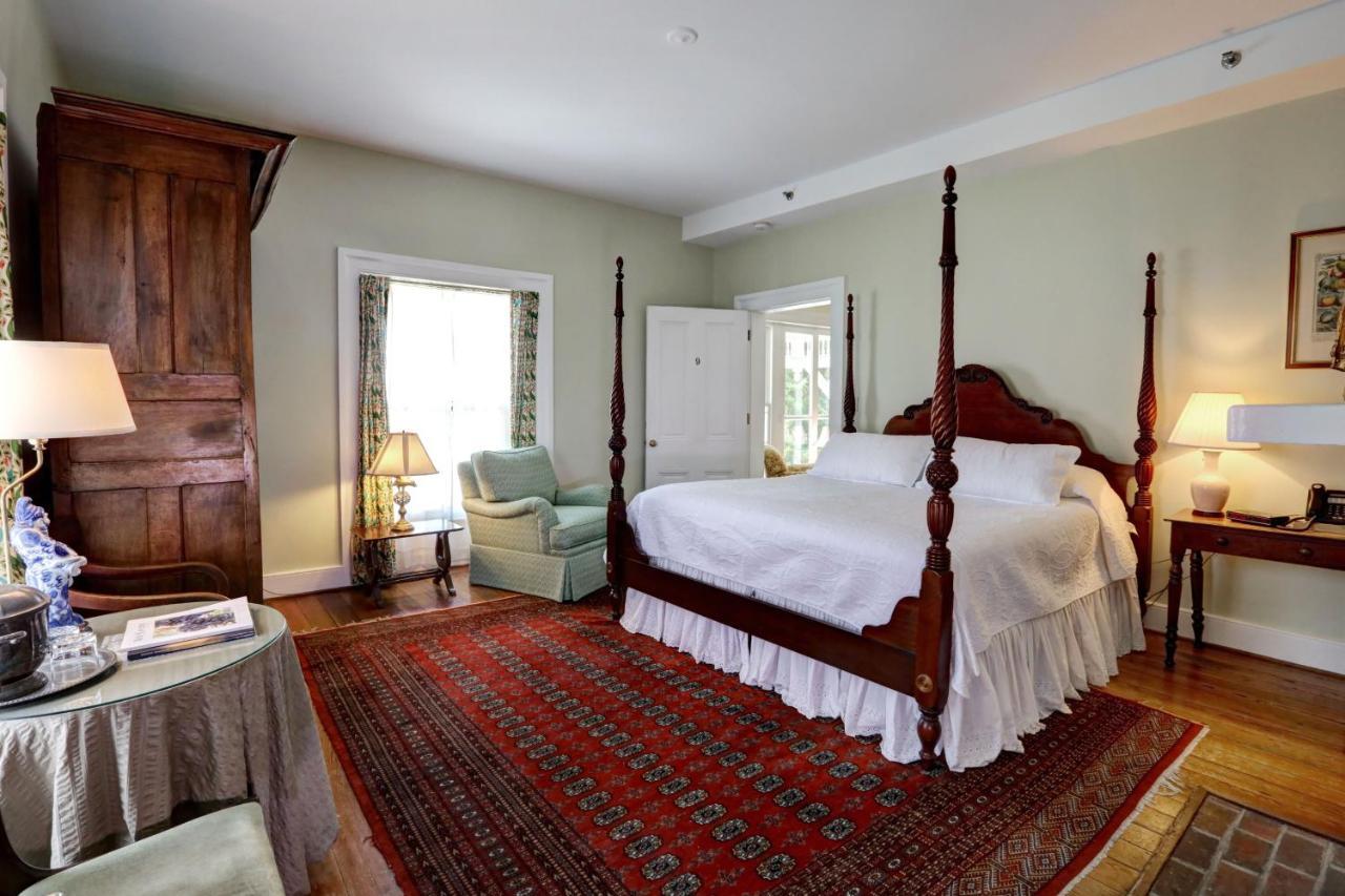 200 South Street Inn シャーロッツビル エクステリア 写真